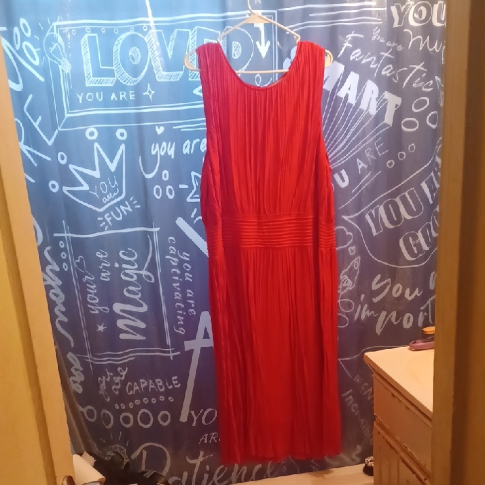 Elegant Red Sleeveless Dress